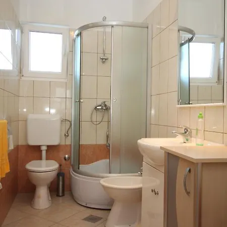 Appartement By The Sea Necujam, Solta - 8647