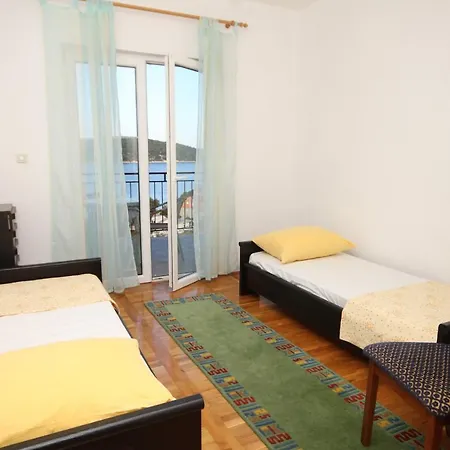 Appartement By The Sea Necujam, Solta - 8647